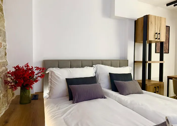 Piraneo Apartments