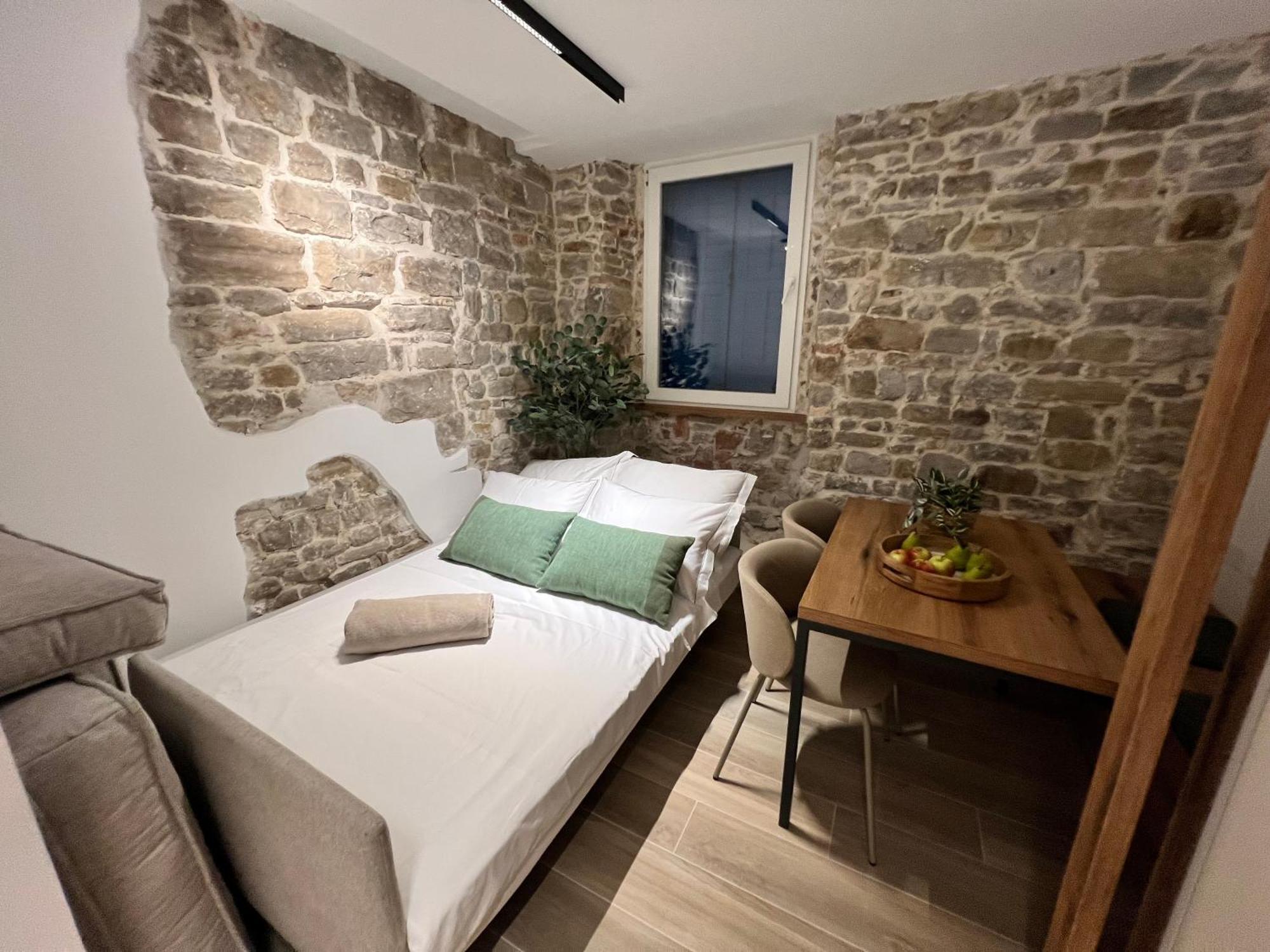Piraneo Apartment